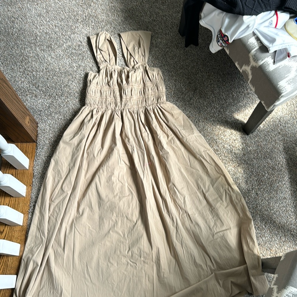 Tuckernuck-Pomander Place size L, tan smocked top sundress.